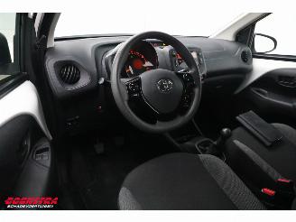 Toyota Aygo 1.0 VVT-i x-fun Bluetooth Airco Cruise picture 18