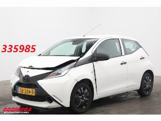škoda osobní automobily Toyota Aygo 1.0 VVT-i x-fun Bluetooth Airco Cruise 2018/6