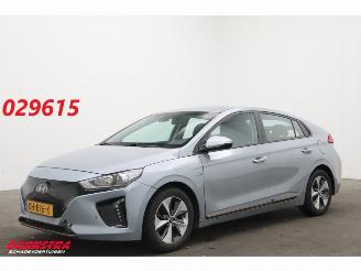 Schadeauto Hyundai Ioniq Comfort EV Infinity ACC Navi Camera 2018/12