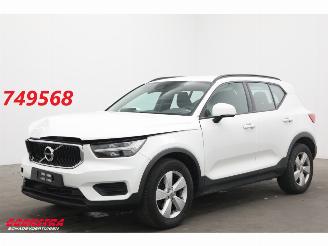 krockskadad bil auto Volvo XC40 1.5 T2 Momentum Core LED Apple/Android Cruise PDC 2022/2