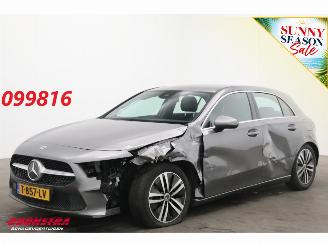 Damaged car Mercedes A-klasse 200 7G-Tronic Premium Plus Clima Cruise PDC 2021/4