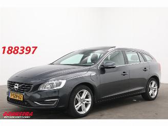 okazja samochody osobowe Volvo V-60 2.4 D6 AWD Plug-In Hybrid Summum Schuifdak Memory Leer Camera SHZ AHK 2013/12