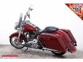 Harley-Davidson  FLHRSE5 CVO Road King picture 4