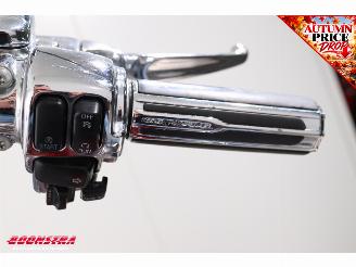 Harley-Davidson  FLHRSE5 CVO Road King picture 20