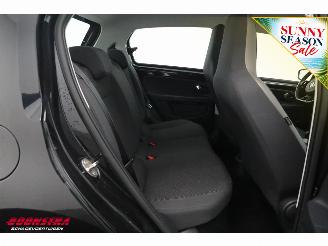 Volkswagen Up! 1.0 high up! 5-Drs Clima Navi Cruise LMV 17.491 km! picture 12