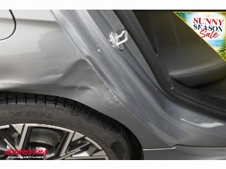 BMW 1-serie 120i Aut. M-Sport LED ACC Virtual Camera SHZ picture 8