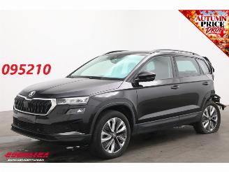 krockskadad bil auto Skoda Karoq 2.0 TDI DSG Style 4x4 ACC Navi Clima Apple/Android Camera 75.278 km! 2024/5