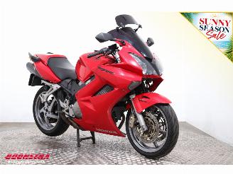 Honda  VFR 800FI ABS picture 2