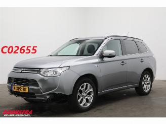Auto incidentate Mitsubishi Outlander 2.0 PHEV 4WD Executive Edition Navi Clima Cruise Camera AHK 2014/10