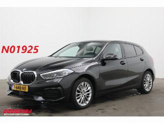 škoda osobní automobily BMW 1-serie 118i Aut. Sport Line Navi Camera Virtual SHZ LrHZ PDC 85.887 km! 2023/8