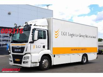 damaged trucks MAN TGS 18.320 Fahrbereit Full Air XXL-LBW Camera Navi 2017/4