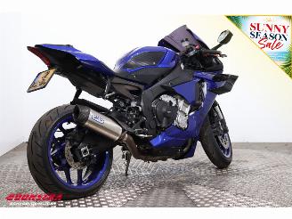 Yamaha  R1 ABS LED Arrow picture 3