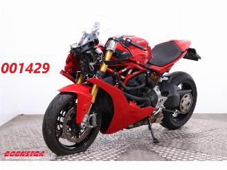 Vaurioauto  motor cycles Ducati  SuperSport S ABS Akrapovic 2017/4