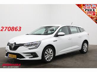 Vaurioauto  passenger cars Renault Mégane Estate 1.0 TCe Business Zen Cruise Clima Navi Bluetooth PDC LMV 2022/9