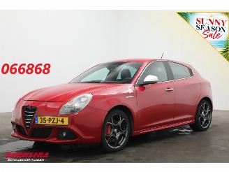 Damaged car Alfa Romeo Giulietta 1.7 TBi Quadrifoglio Verde Navi Clima Cruise AHK 2011/4