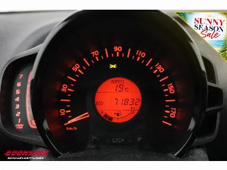 Peugeot 108 1.0 e-VTi Allure TOP! Open dak Cruise Airco Bluetooth LMV picture 22