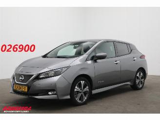 damaged passenger cars Nissan Leaf N-Connecta 40 kWh ACC Clima Navi SHZ Camera 360° PDC 64.967 km! 2018/8