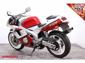 Yamaha FZR 400 RR picture 4