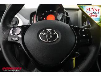 Toyota Aygo 1.0 VVT-i x-play 5-drs Airco Cruise Camera Bluetooth picture 24