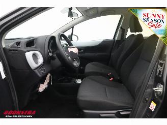 Toyota Yaris 1.5 Full Hybrid Aspiration 5-drs Cruise Clima Bluetooth Camera picture 25