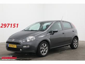 Vaurioauto  passenger cars Fiat Punto Evo 0.9 TwinAir Lounge Navi Cruise Clima PDC 2017/2