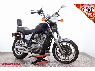 Honda  VT 400 C picture 2
