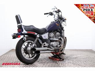 Honda  VT 400 C picture 3