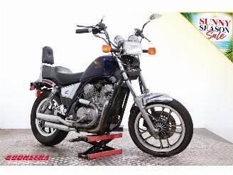 Honda  VT 400 C picture 2