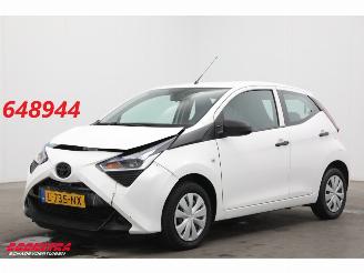damaged passenger cars Toyota Aygo 1.0 VVT-i x-fun Airco Cruise 2021/6