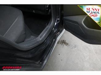 Volkswagen Taigo 1.0 TSI Life ACC Airco Virtual Apple/Android picture 9
