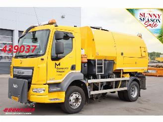 skadebil vrachtwagen DAF LF 180 Johnston VT651 Kehrmaschine RHD 109.812km! Euro 6 2014/11