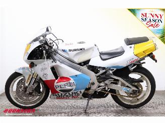 Suzuki RGV 250 VJ22 Pepsi picture 5