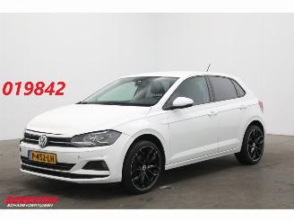 Vaurioauto  passenger cars Volkswagen Polo 1.0 TSI DSG Comfortline 5-drs Airco Cruise Bluetooth 2017/11