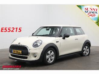 Schadeauto Mini One 1.5 3-drs Cruise Navi Bluetooth LMV 2018/4