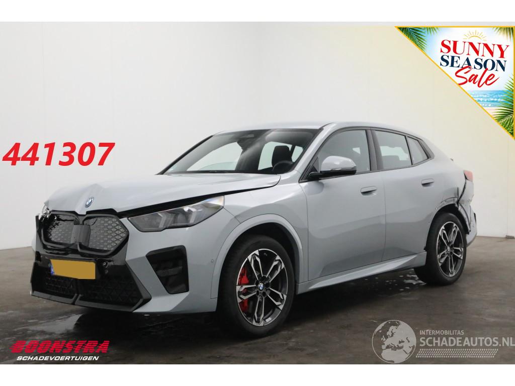 BMW iX2 eDrive20 67 kWh M Sport Edition ACC Navi Clima Leder SHZ Virtual Apple/Android Camera PDC