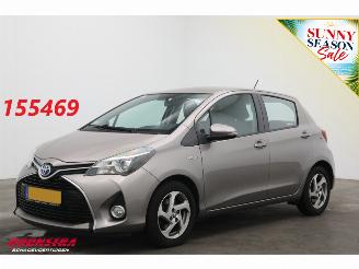 Coche accidentado Toyota Yaris 1.5 Hybrid Comfort Navi Clima Camera 135.113 km! 2015/3
