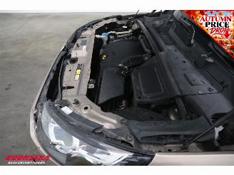 Land Rover Discovery Sport 2.2 TD4 Aut. Unfall 4WD SE Cruise Navi Clima PDC picture 10