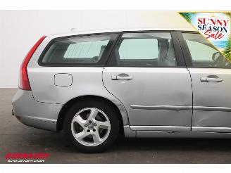 Volvo V-50 1.6 D2 S/S Kinetic Cruise Navi Clima Leder SHZ PDC picture 6