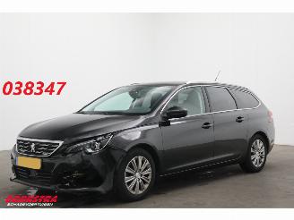 krockskadad bil auto Peugeot 308 SW 1.2 PureTech Allure Avantage Cruise Navi Clima Apple/Android Virtual Camera PDC 2021/5