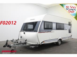 skadebil caravan Hobby  470 KMF Mover Stapelbed Dwarsbed 2015/6