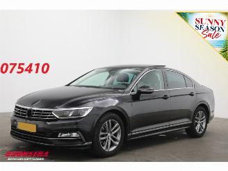 skadebil auto Volkswagen Passat 1.6 TDI Highline R-Line Pano ACC ErgoComf. Apple/Android SHZ AHK 2016/10