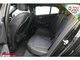 BMW 1-serie 118i Aut. M-Sport LED Apple/Android LivePro Cruise 65.193 km! picture 17