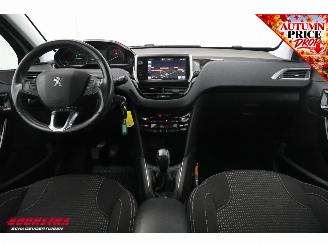 Peugeot 208 1.2 PureTech Allure Apple/Android Navi Clima Cruise Camera 64.916 km! picture 12