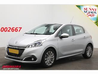 skadebil auto Peugeot 208 1.2 PureTech Allure Apple/Android Navi Clima Cruise Camera 64.916 km! 2017/3