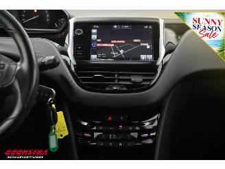 Peugeot 208 1.2 PureTech Allure Apple/Android Navi Clima Cruise Camera 64.916 km! picture 13