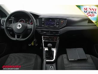 Volkswagen Polo 1.0 MPI Trendline Bluetooth Airco Cruise picture 11