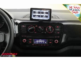 Volkswagen Up! 1.0 move up! BlueMotion picture 17