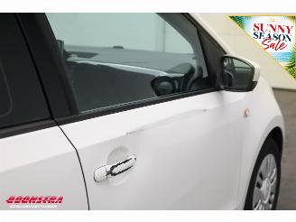 Volkswagen Up! 1.0 move up! BlueMotion picture 11