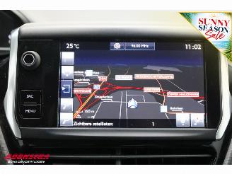 Peugeot 208 1.6 BlueHDi Allure Navi Clima Cruise Apple/Android Camera PDC picture 18