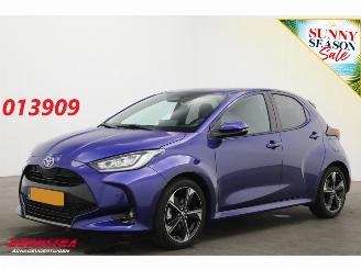 krockskadad bil auto Toyota Yaris 1.5 Hybrid 130 Executive ACC Apple/Android Navi Clima Camera LRHZ SHZ 2025/5